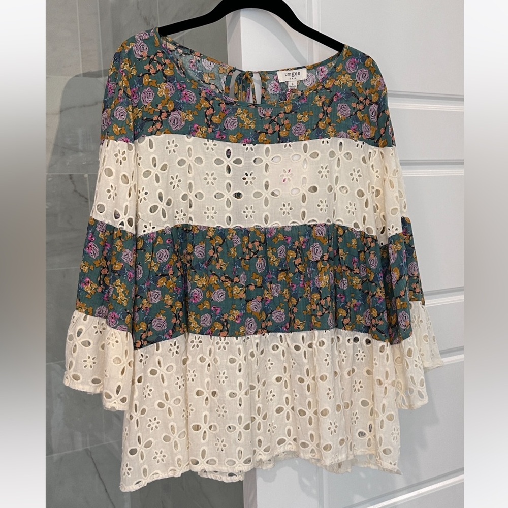 Umgee Eyelet Top NWT size: Large